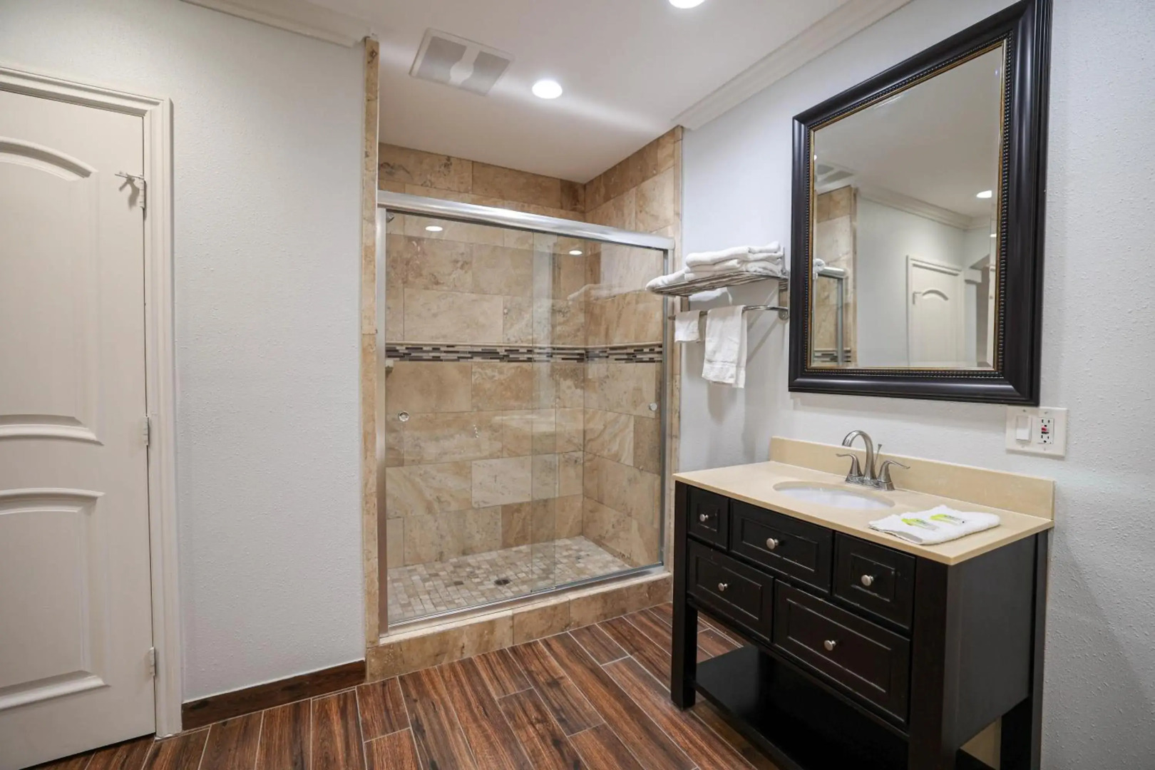 Motel 6 Tustin, CA – Orange County