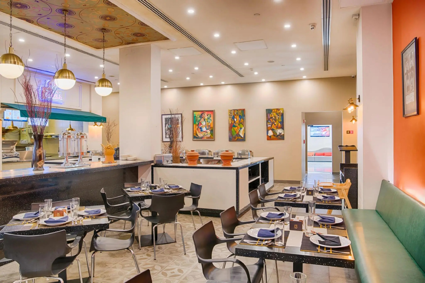 Fairway Colombo - Sri Lanka's First Hotel With Robot Technology