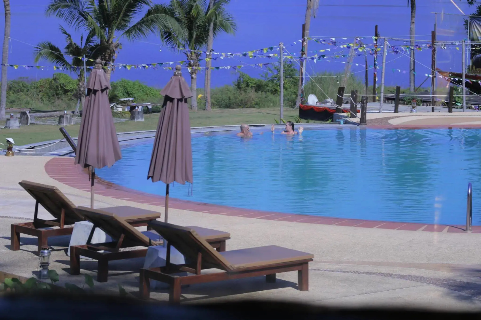 Kaengkrachan Boathouse Paradise Resort