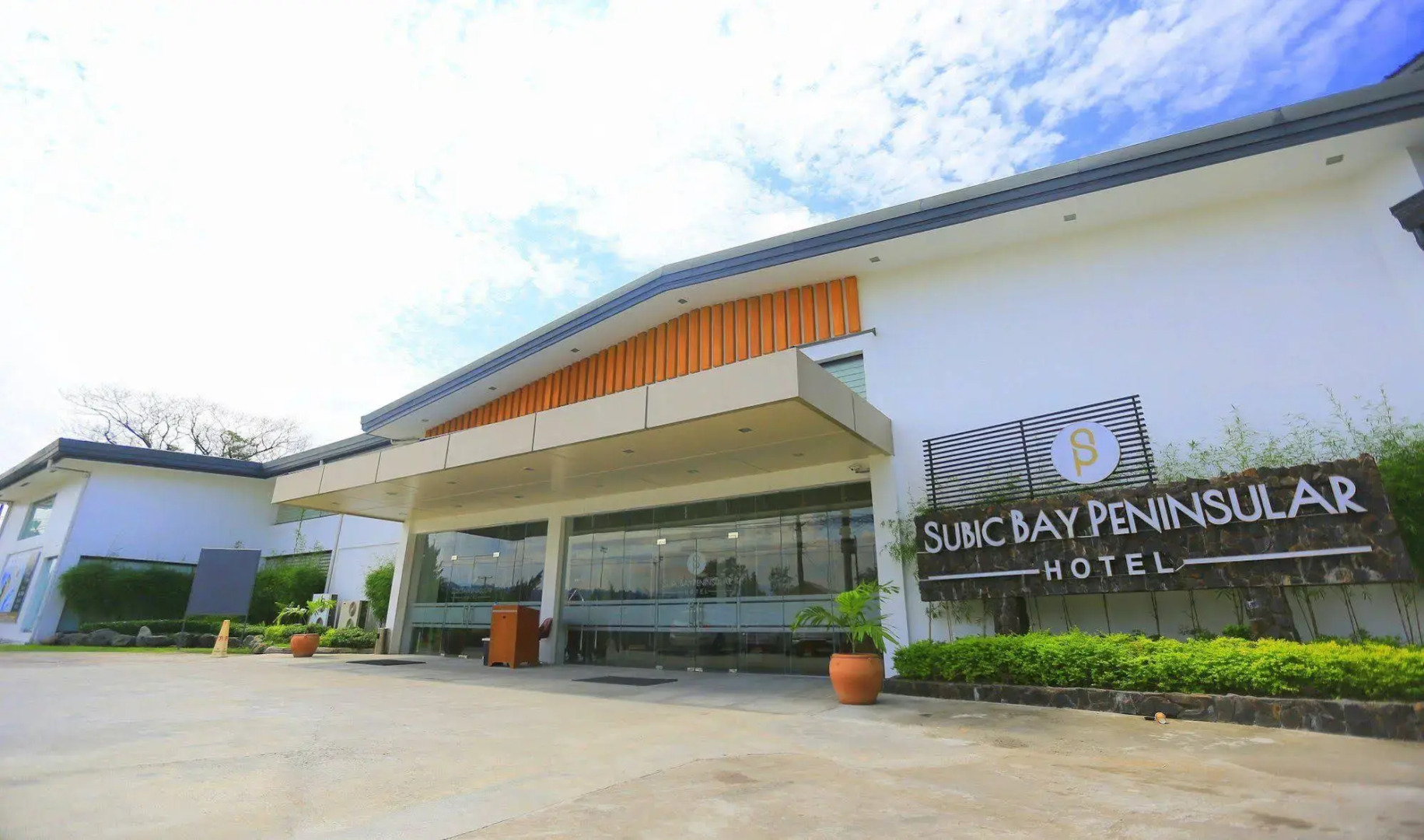 Subic Bay Peninsular Hotel