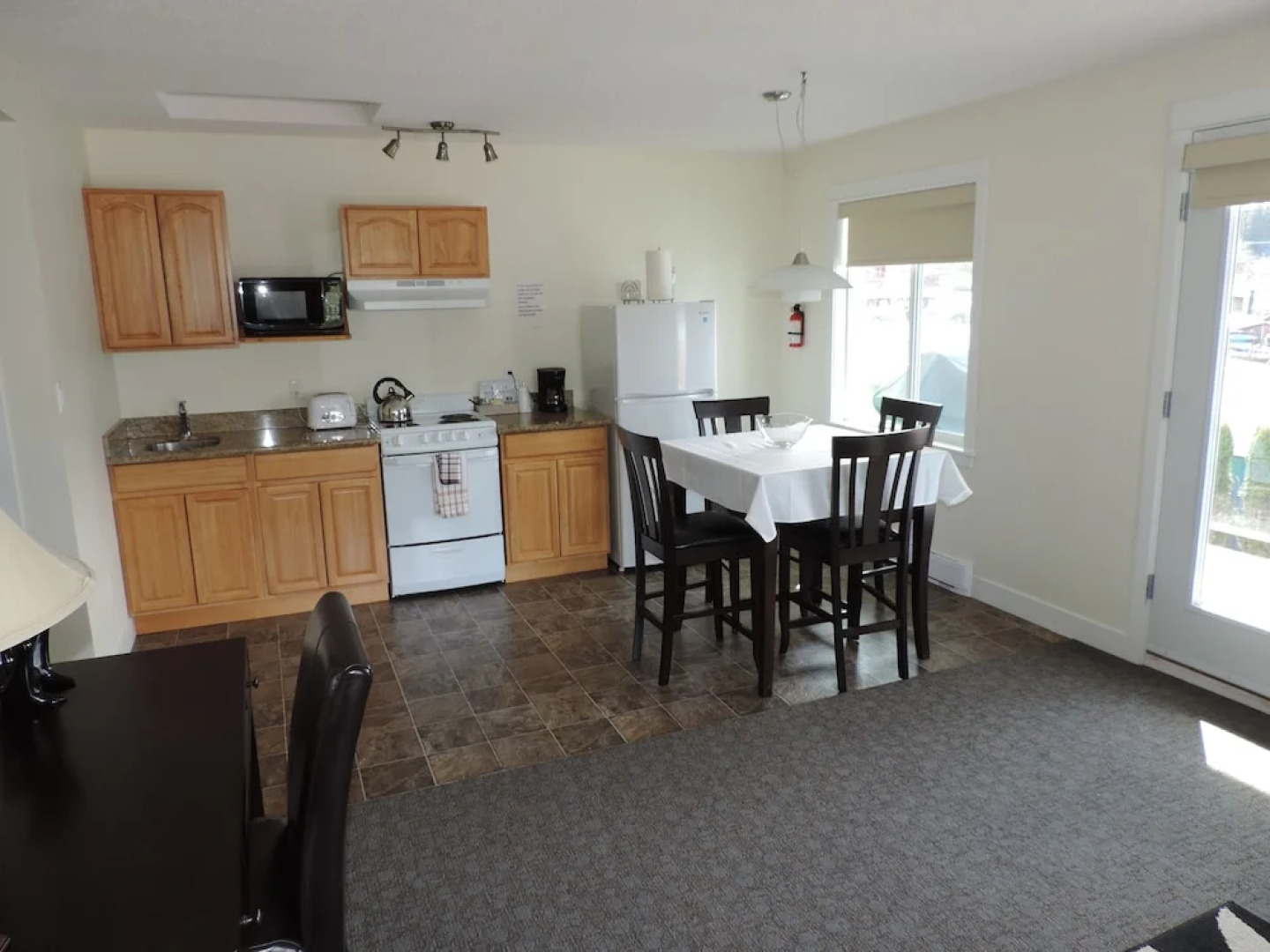 The Bayshore Waterfront Inn