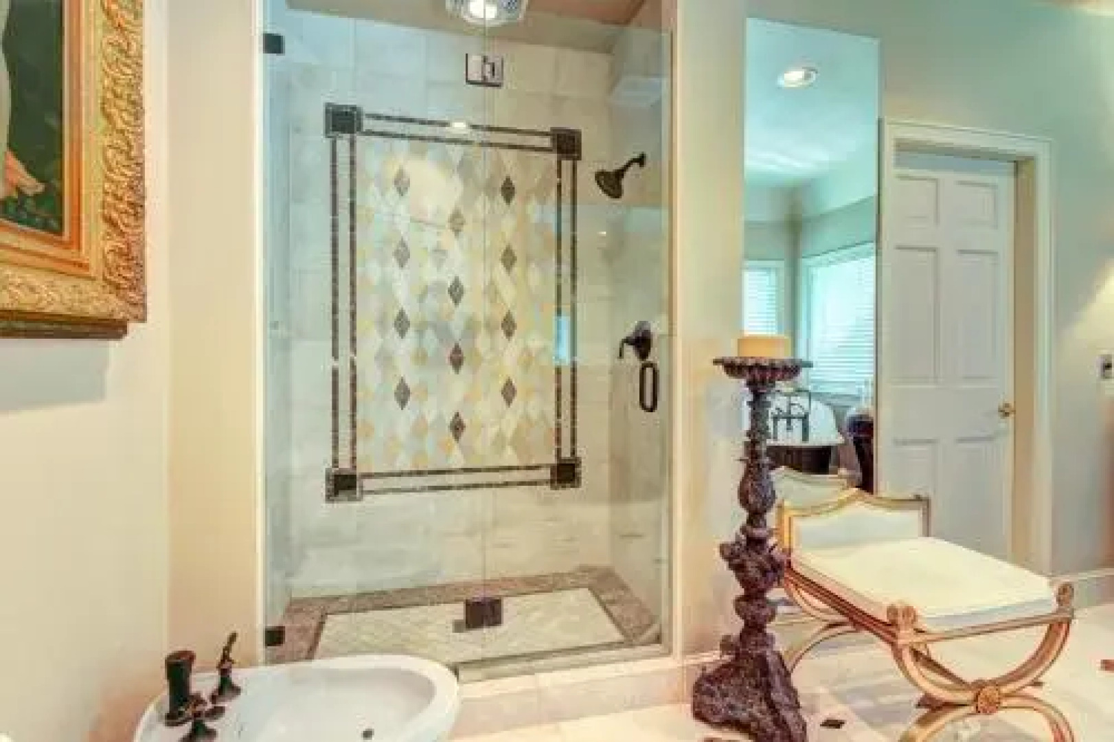 Grandeur On The Green