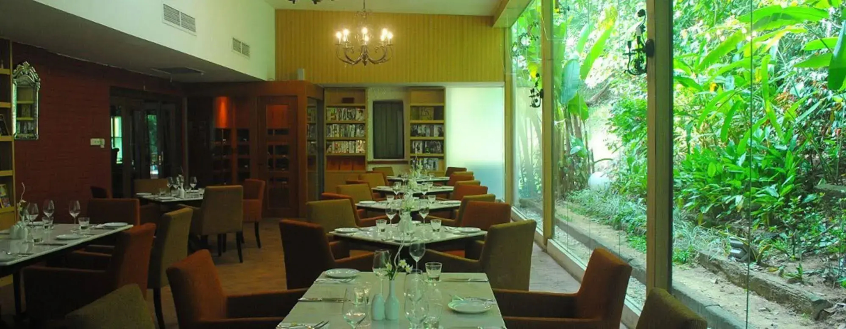 M Suites Hotel