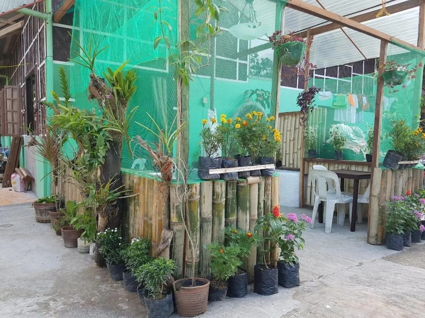 Balai Flordeliza Guest House & Garden Cafe