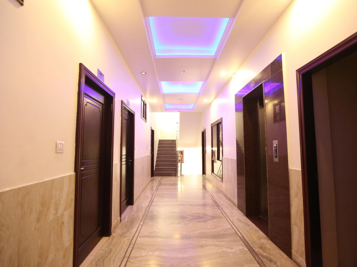 Hotel Nirvana Palace