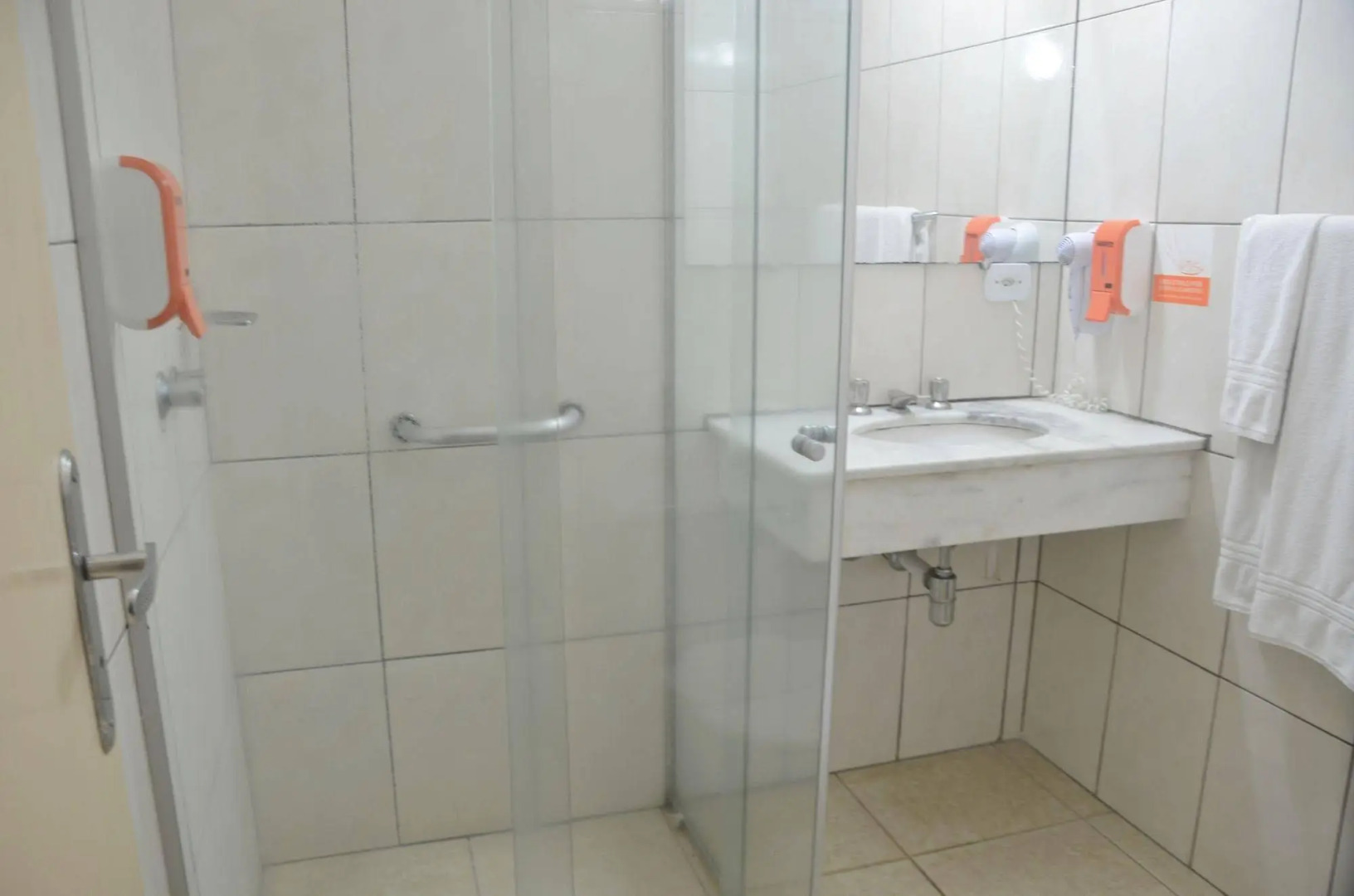 Budget Harbor Colonial