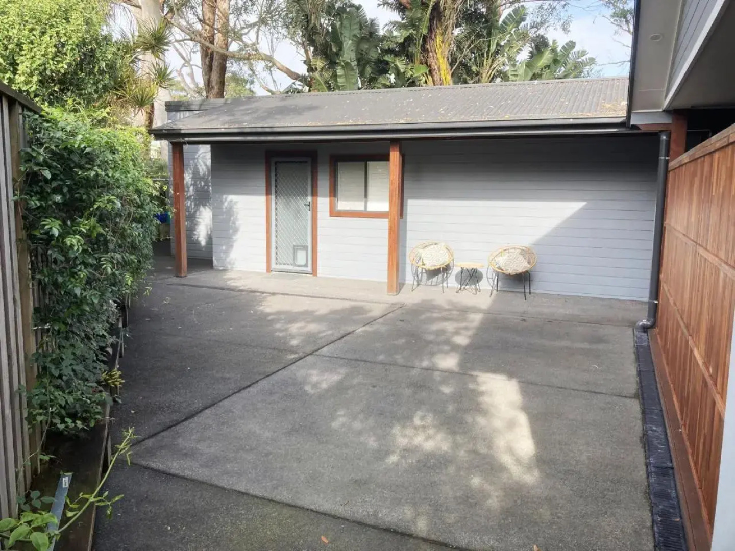 Lakin Lodge at Bateau Bay Beach