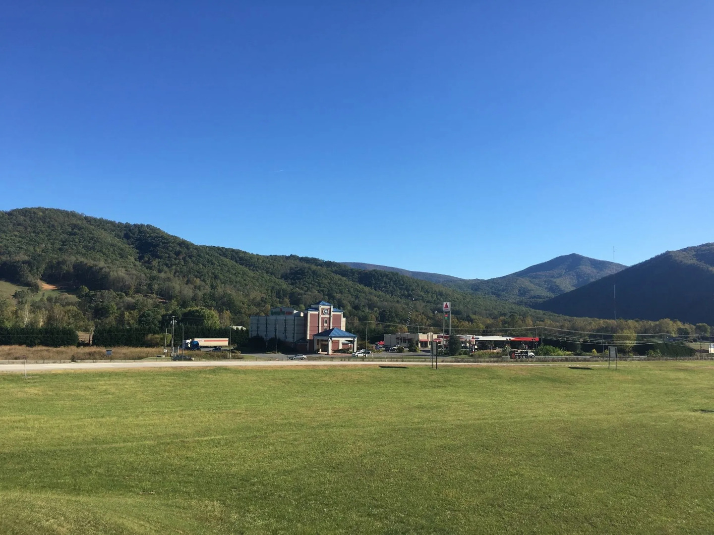 Mountain Inn & Suites