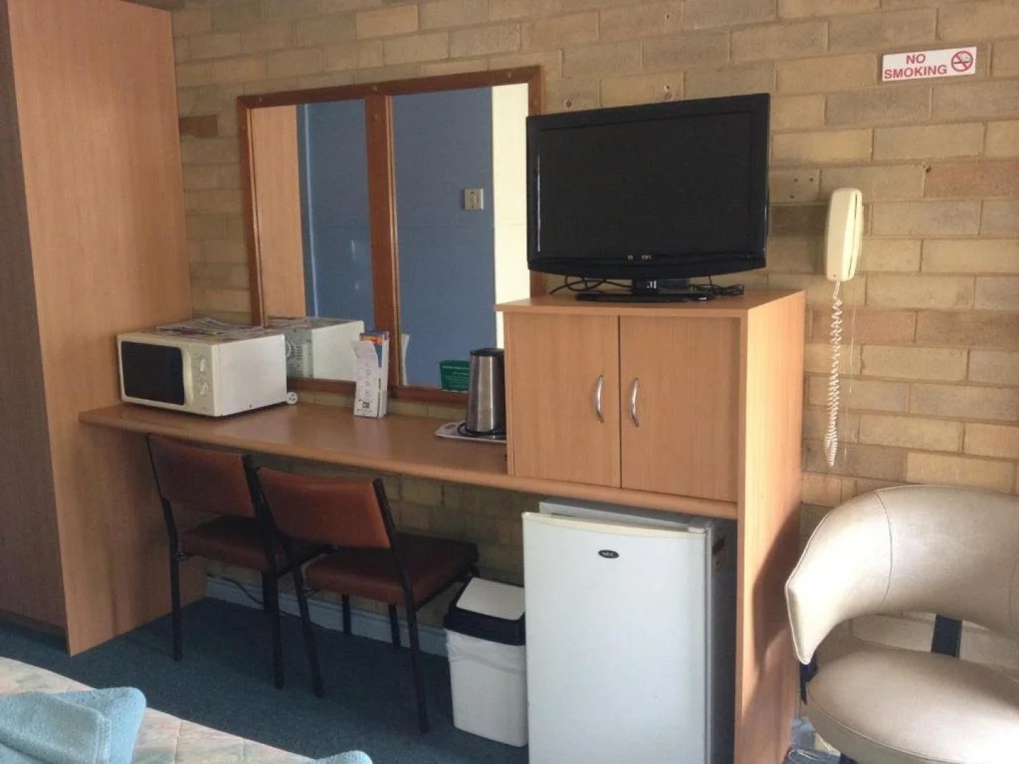 Governors Hill Motel