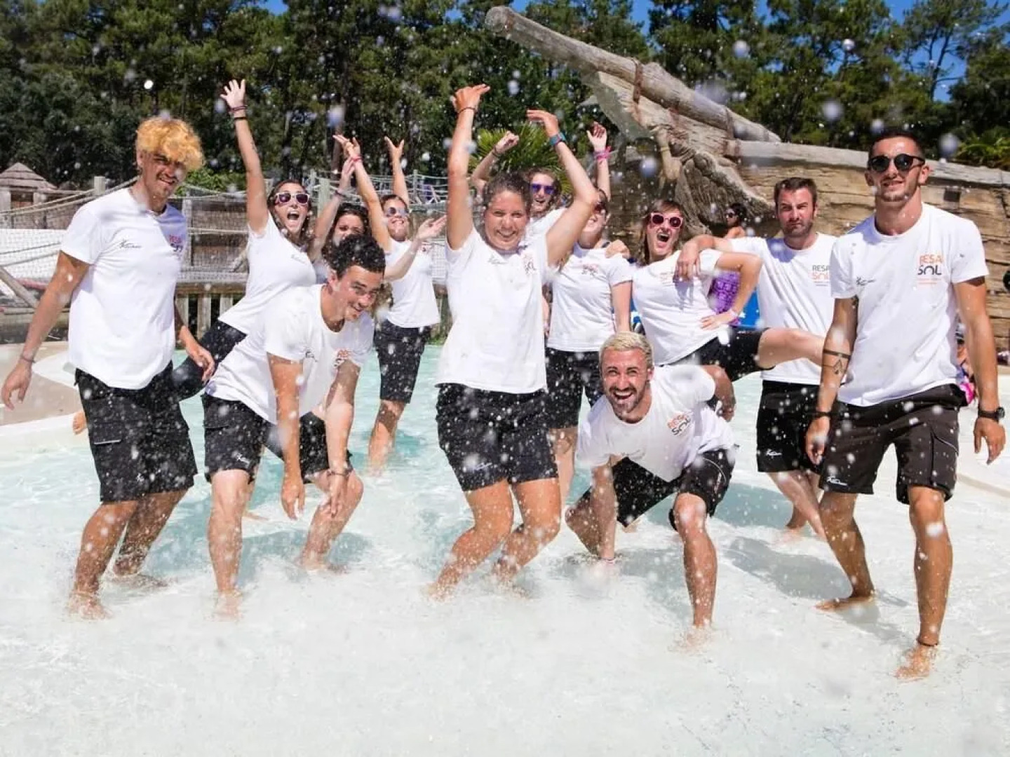 Cozy Mobile Home With Covered Terrace on a Luxury Campsite