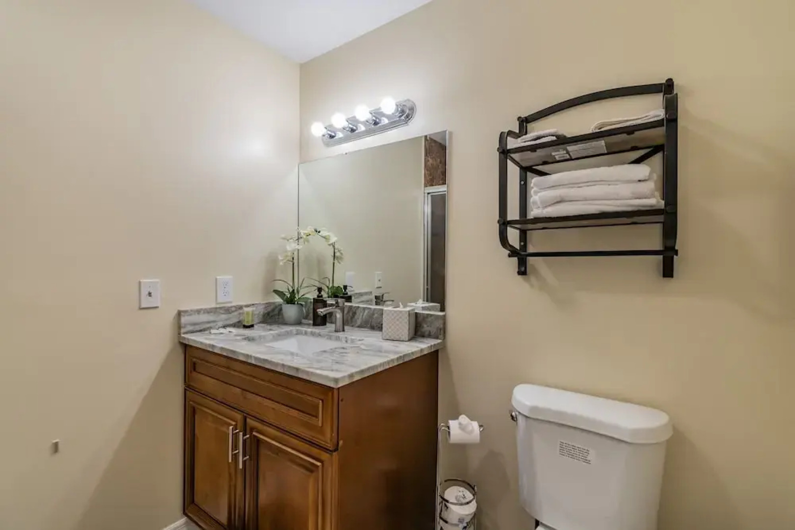 A Large Tropical 7 Bedroom Estate by RedAwning