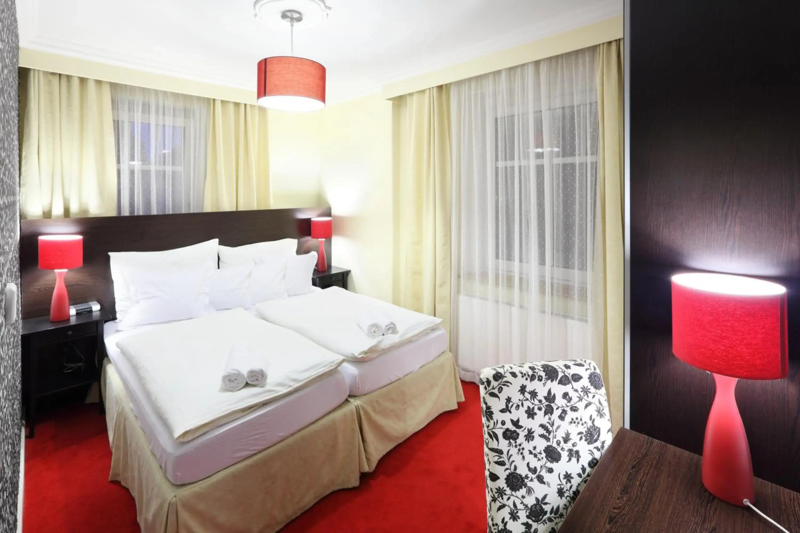 Pytloun Design Self Check-in Hotel