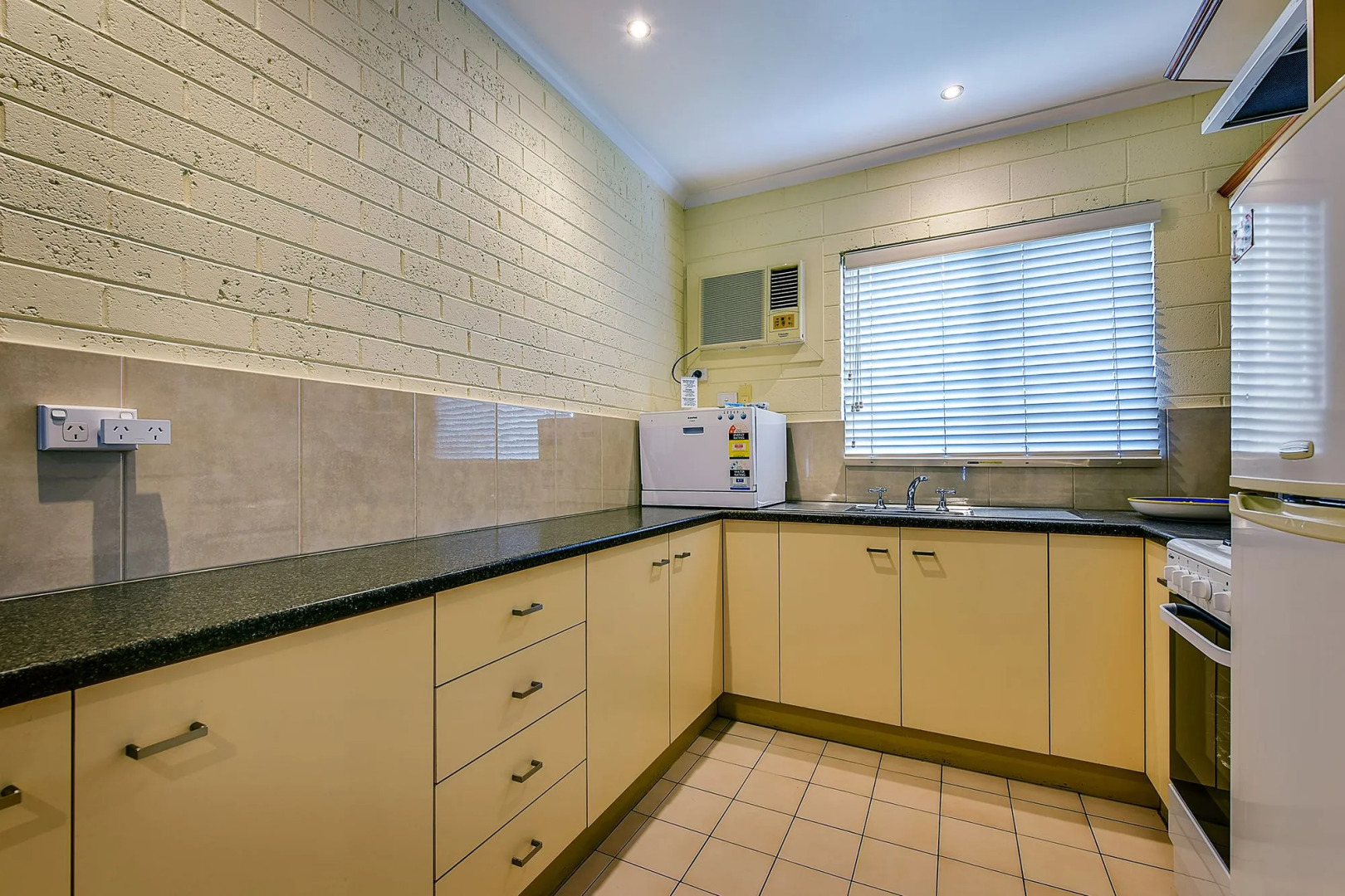 Allambi Holiday Apartments