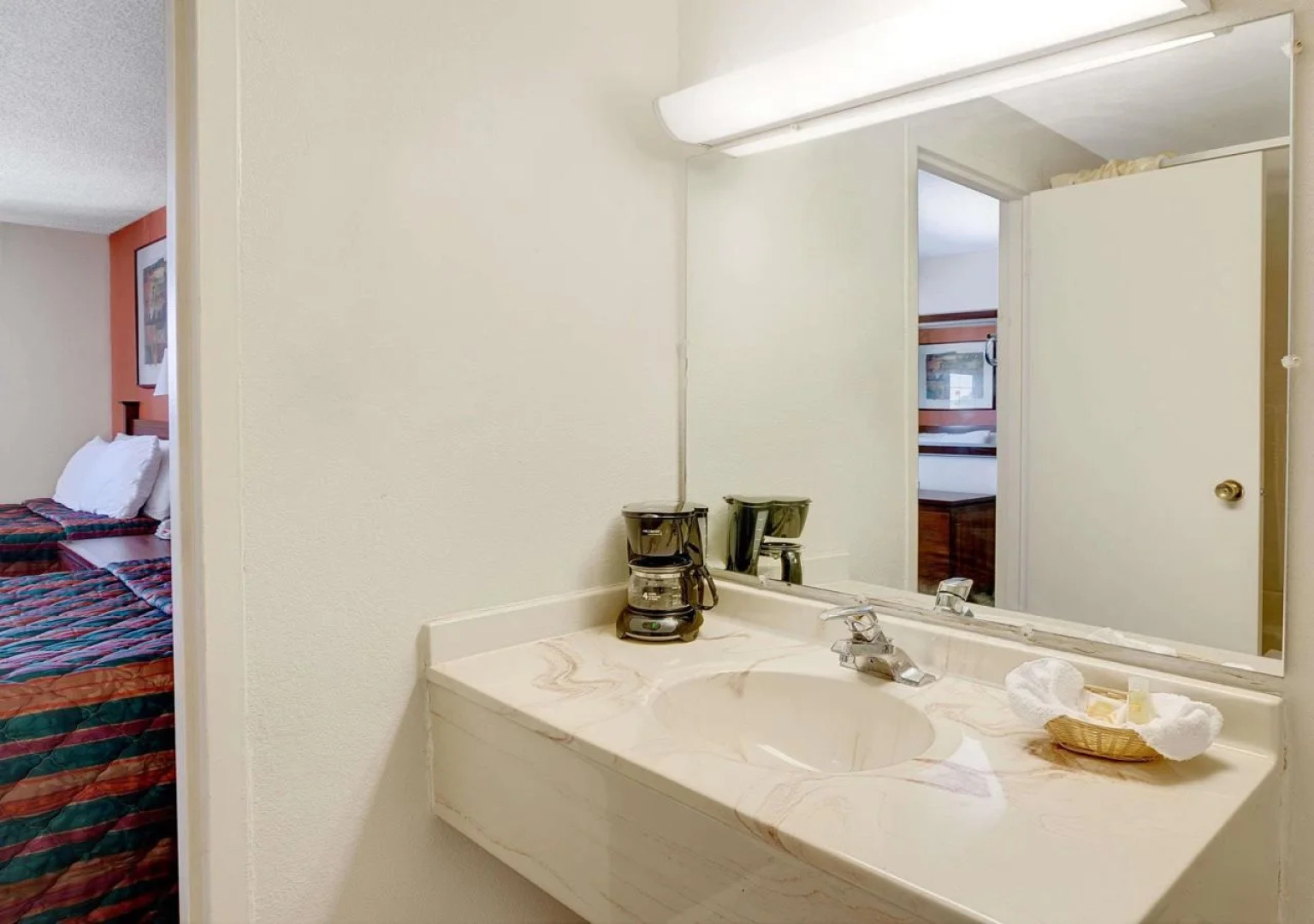 Days Inn Elk Grove Village Chicago OHare Airport West