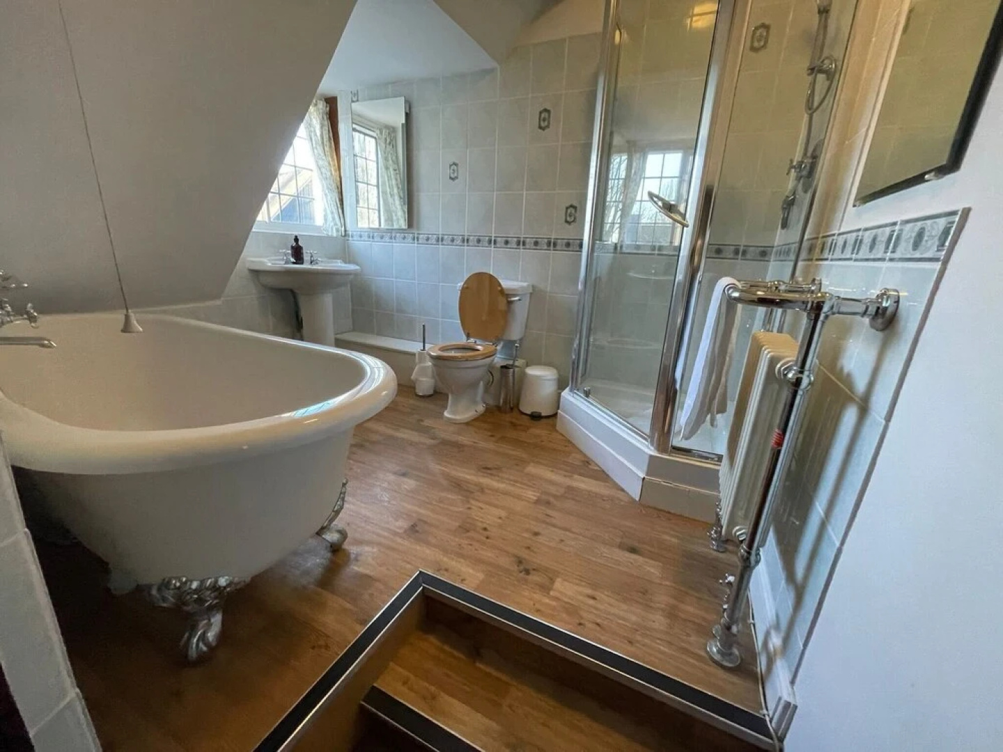 The Royal Retreat -Elegant 7BDR with Garden