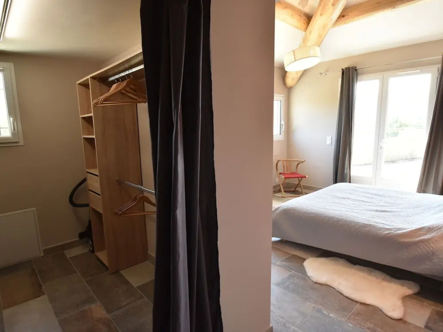 Private Infinity Pool, Beautiful View of Mont Ventoux, a Dream Spot!