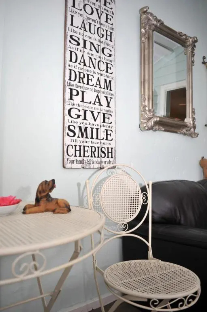Must Love Dogs B&B & Self Contained Cottage