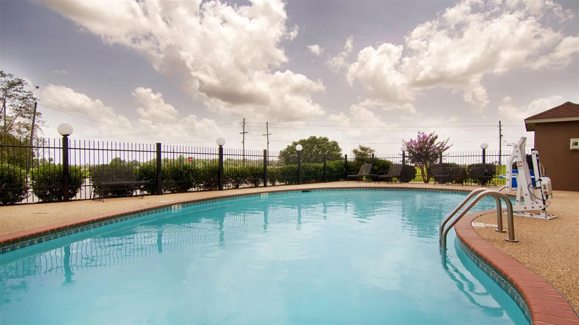 Americas Best Value Inn Donaldsonville