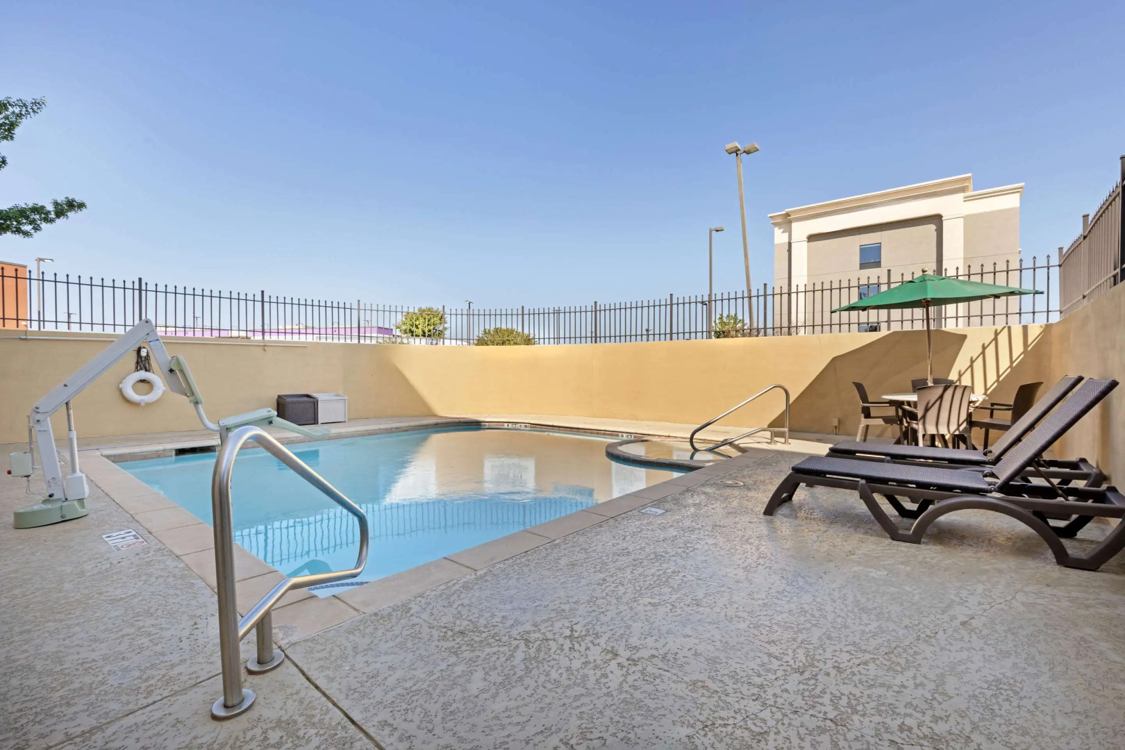 Comfort Suites West Dallas - Cockrell Hill