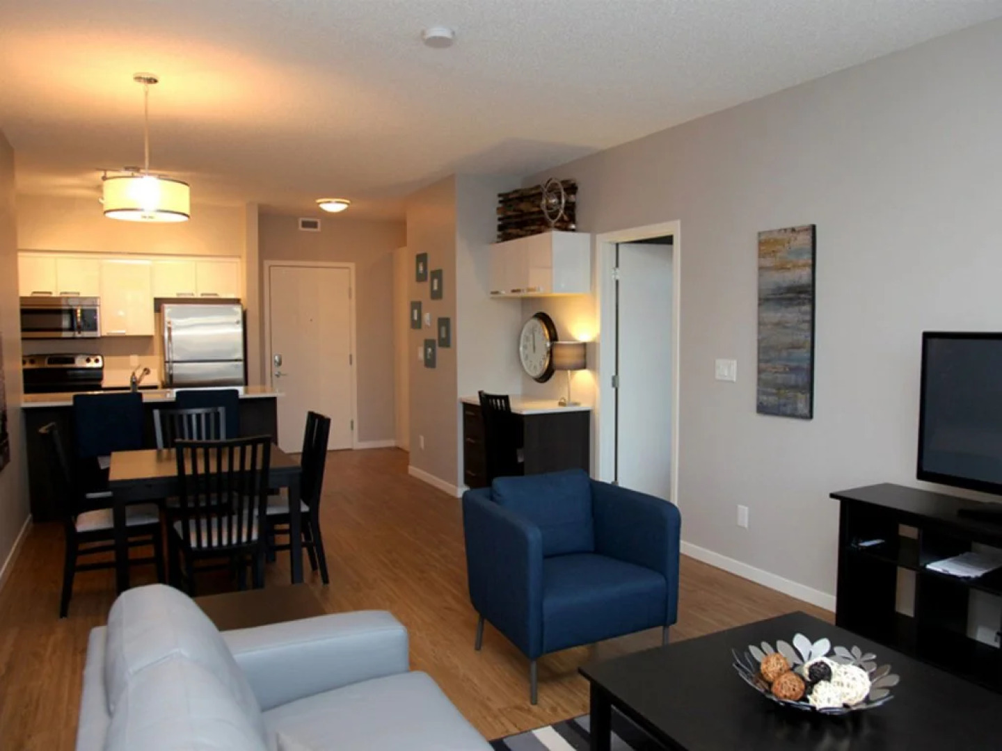 O hotel suites Airdrie Copperstone