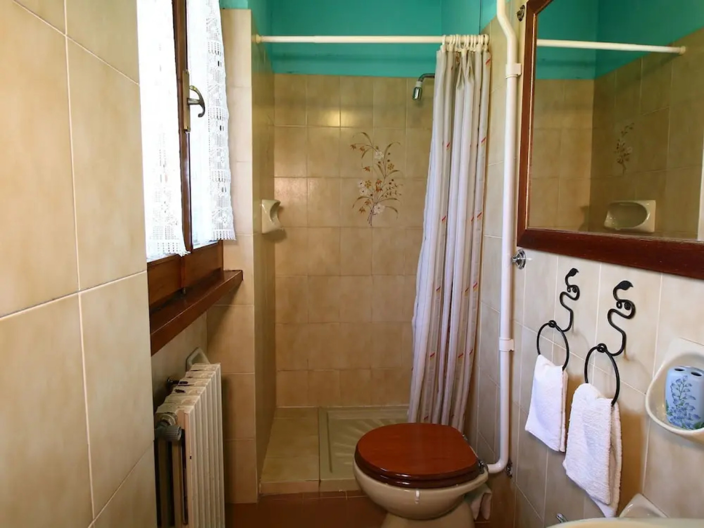 Modern Villa in Subbiano Italy With Swimming Pool