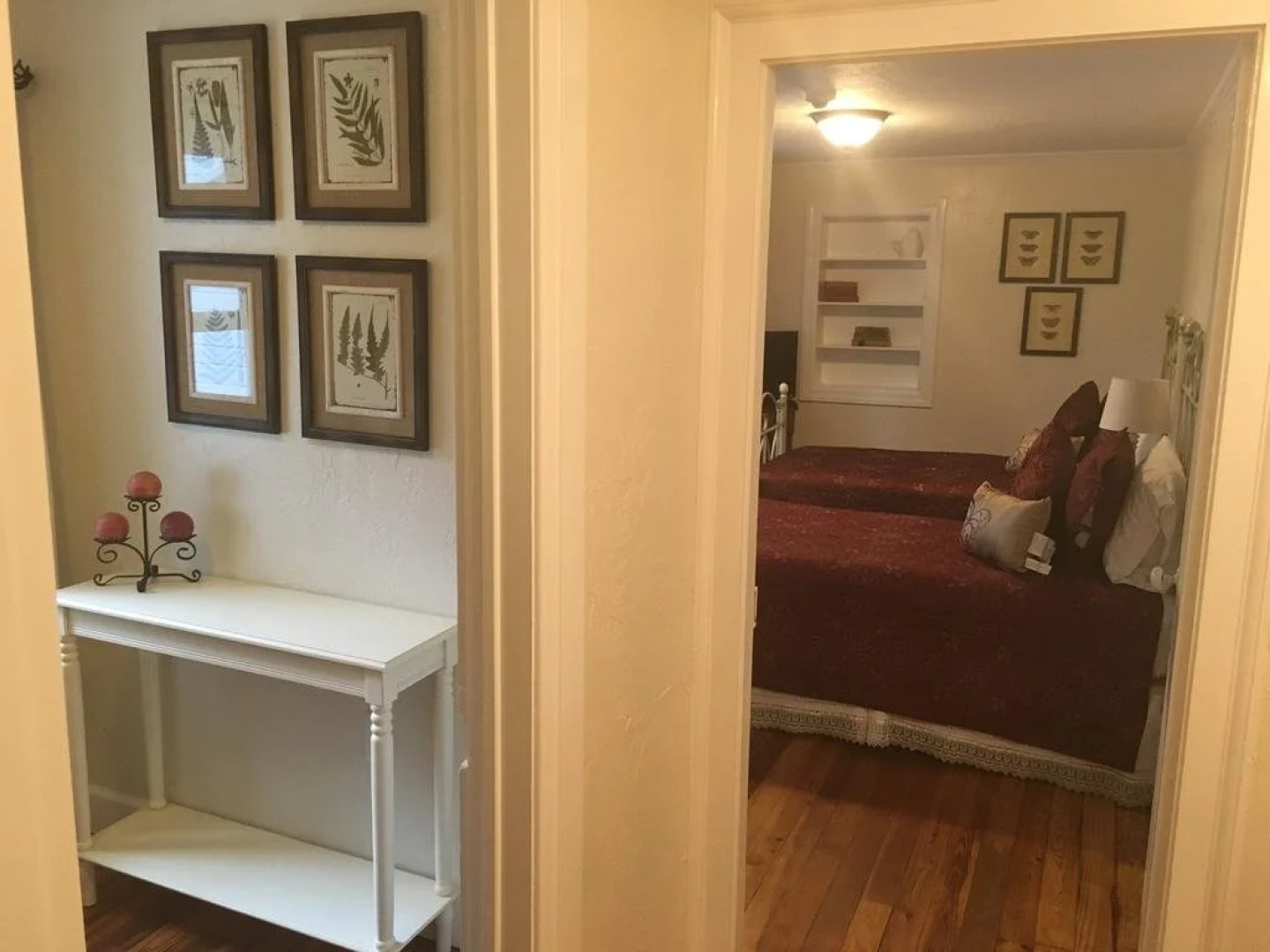 Edgewater Inn & Riverside Grill