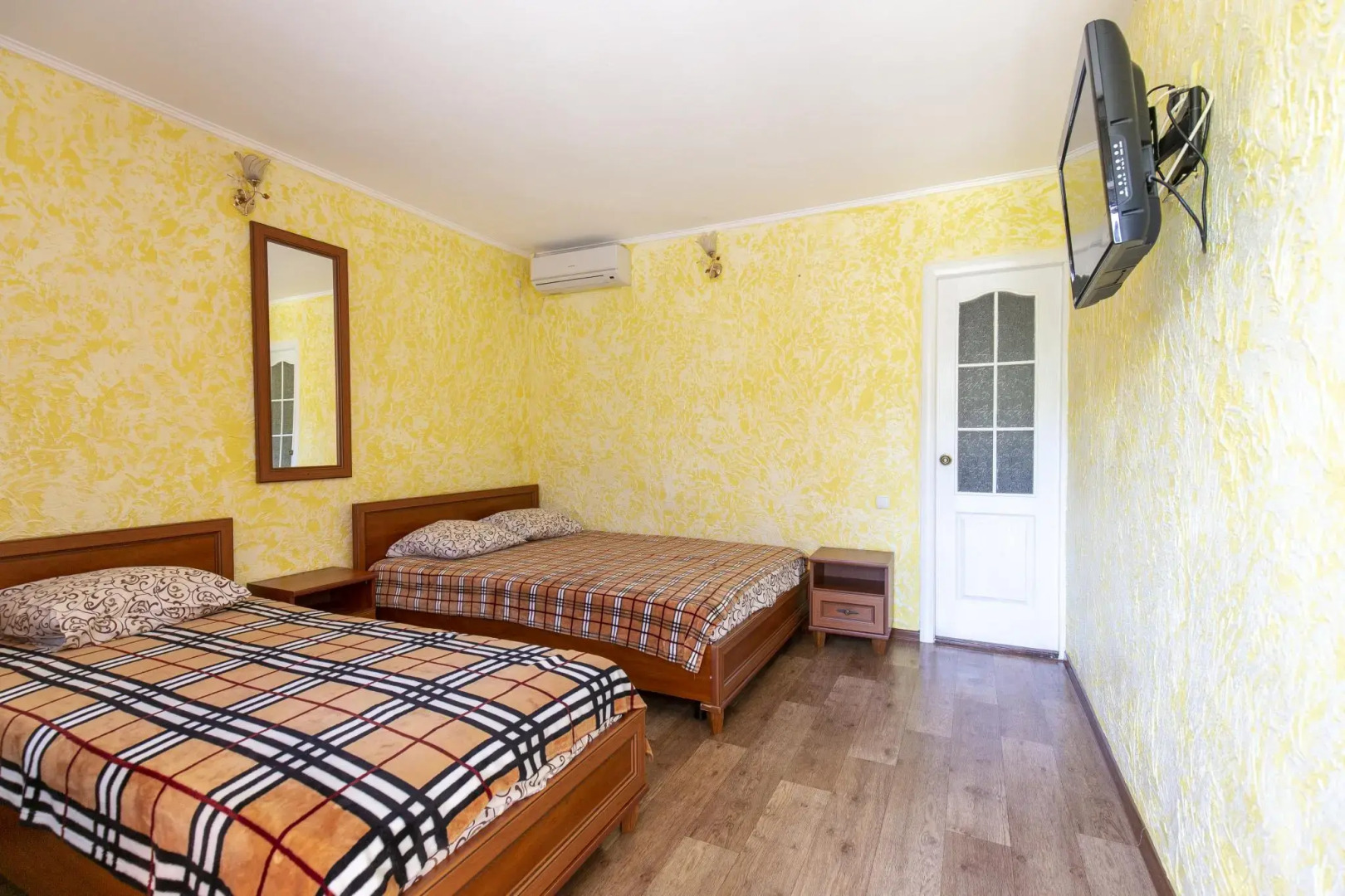 U Yudzhina Guest House