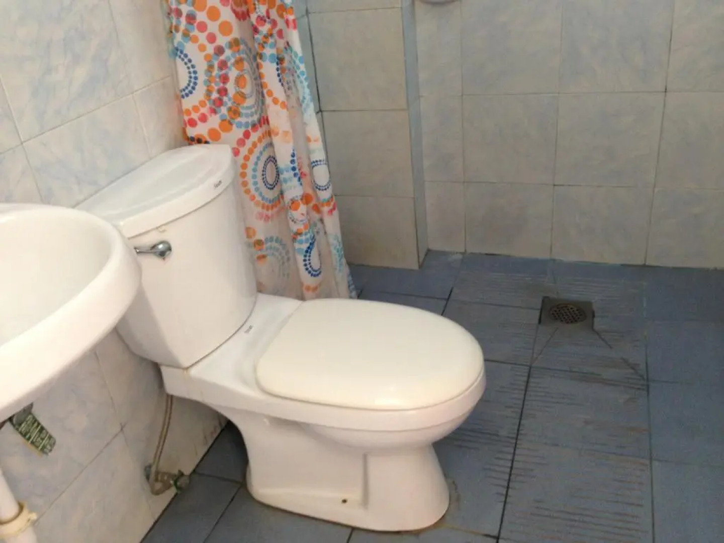 Ladaga Inn & Restaurant