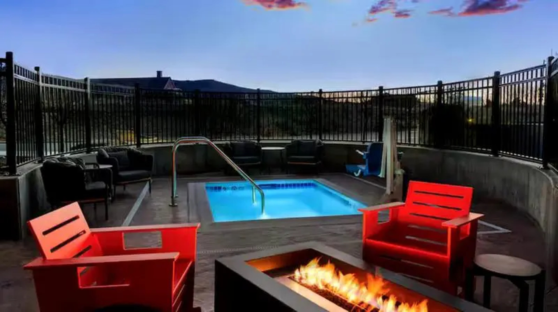 The Hoffmann Hotel Basalt Aspen, Tapestry Collection By Hilton