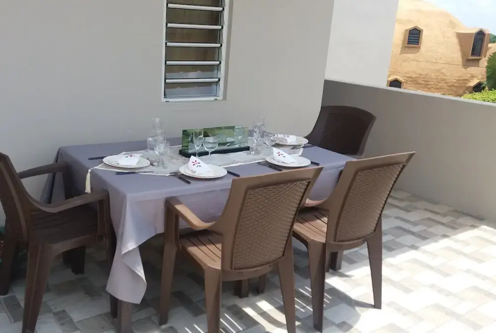 Sunny Private First Floor 1-br Beach Apartment With Spacious Balcony, Pool, Wifi