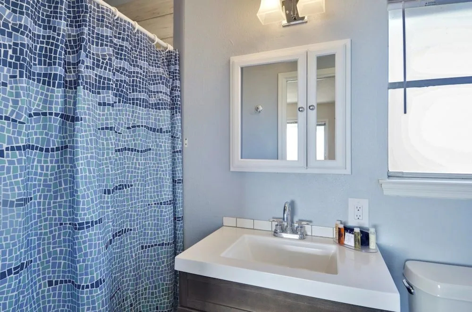 Beachfront Feel BFF 5 Br home by RedAwning