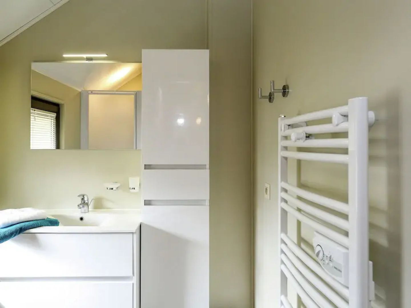 Comfortable Villa With Stove, Located in a Lake Area