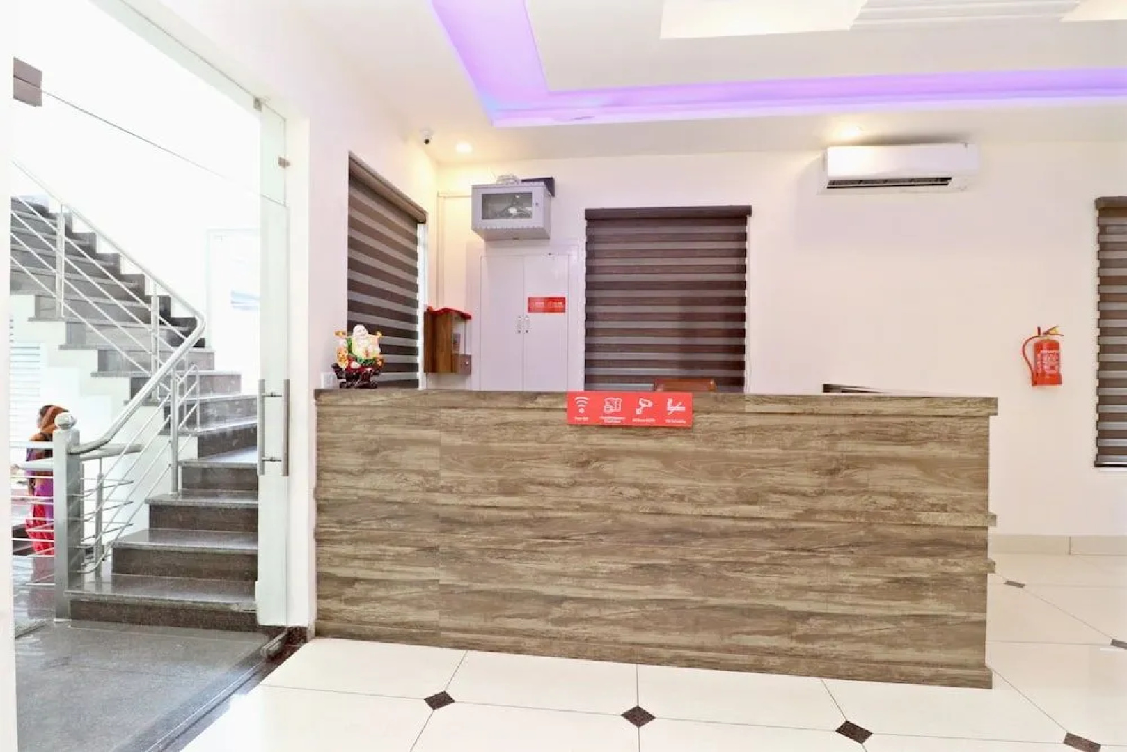 OYO 22097 Hotel Jd