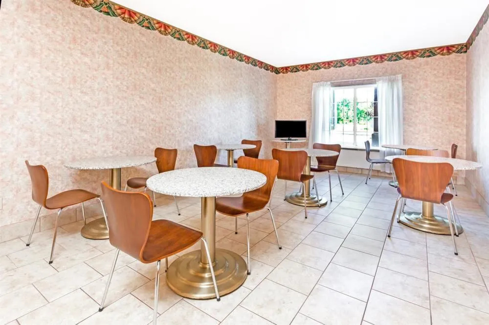 Super 8 Luna Pier/Monroe/Toledo Area