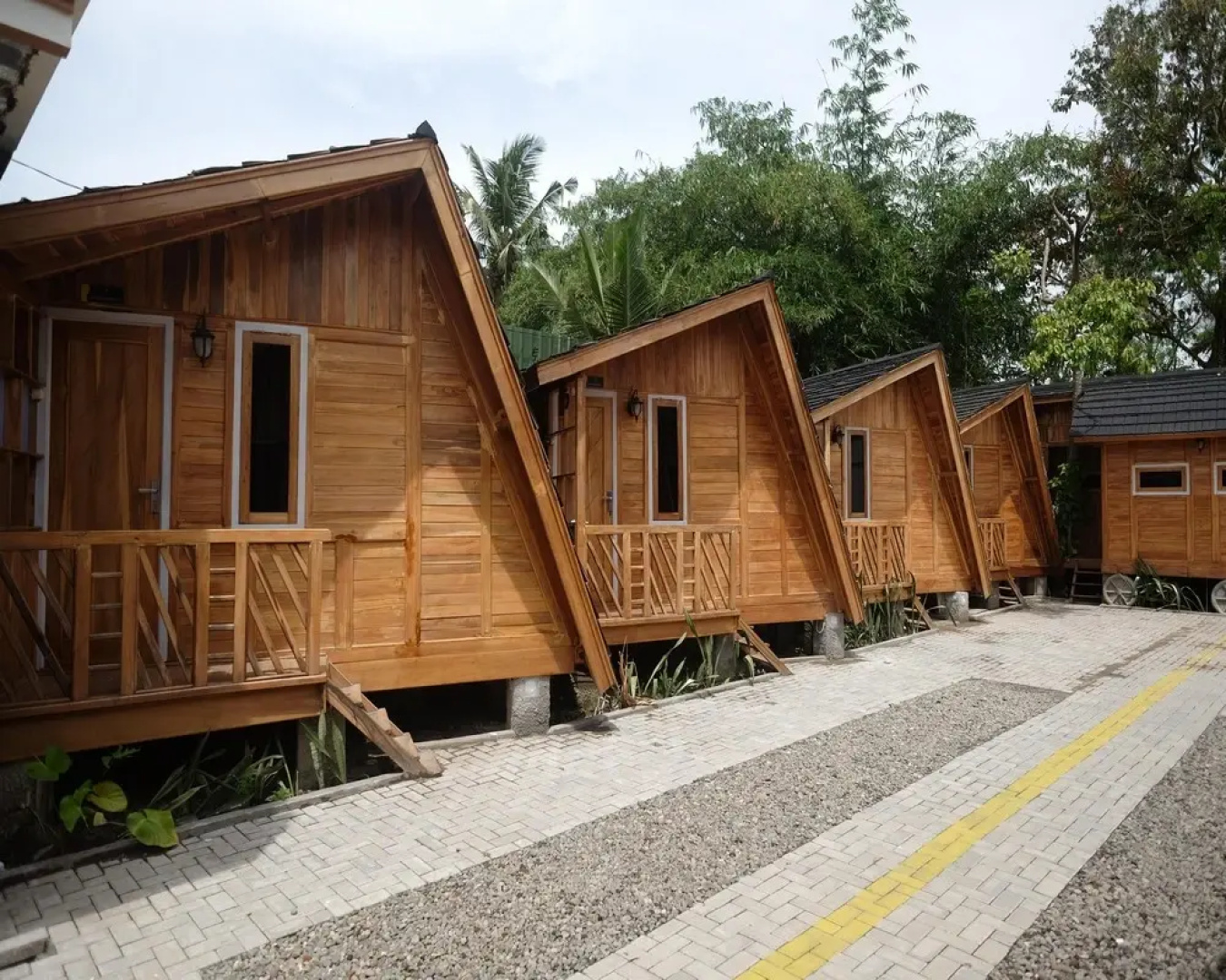 Urbanview Villa Kolopaking Kebumen by RedDoorz