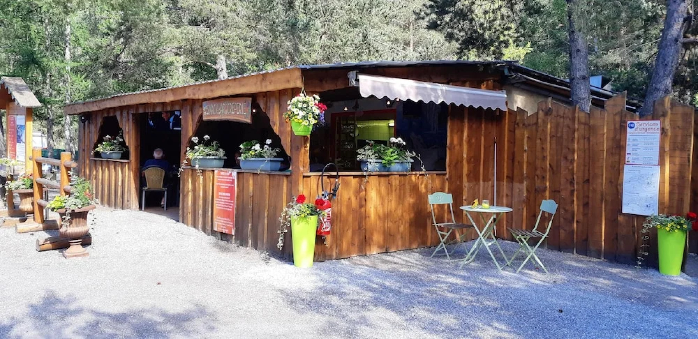 Chalet With 2 Bedrooms in Saint-martin-de-queyrières, With Wonderful Mountain View, Shared Pool, Furnished Terrace - 5 km From the Slopes