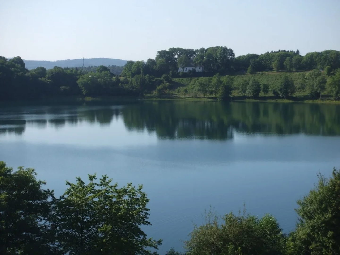Charming Apartment in Daun Near Lake