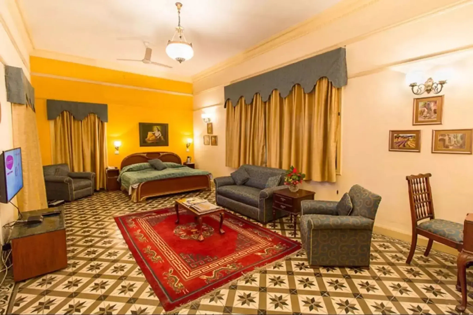 WelcomHeritage Taragarh Palace