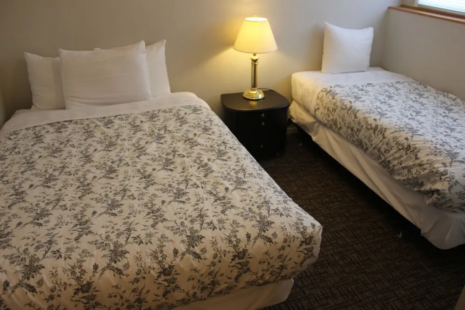 Red MountainVillageHomesCabins