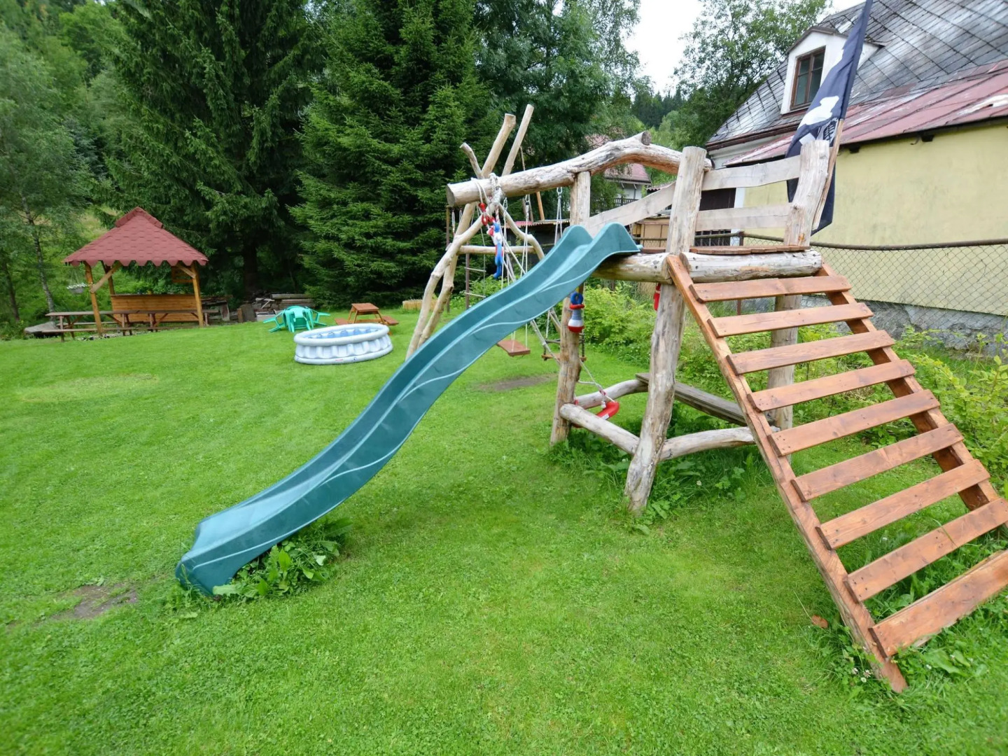 Comfortable holiday home with sauna and billiards, ski slope 2 km