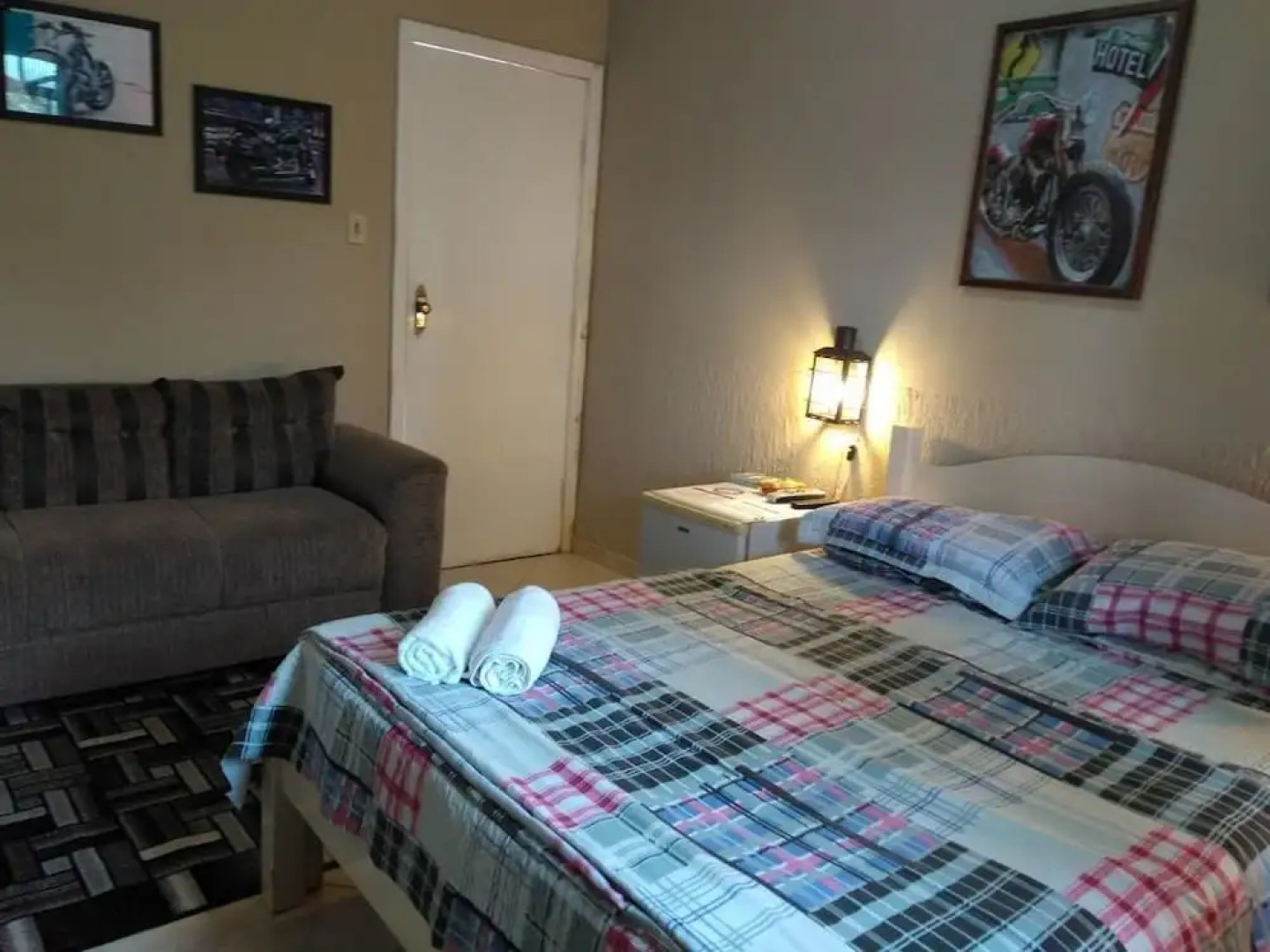 Road House GO 118 Motorcycle Hotel