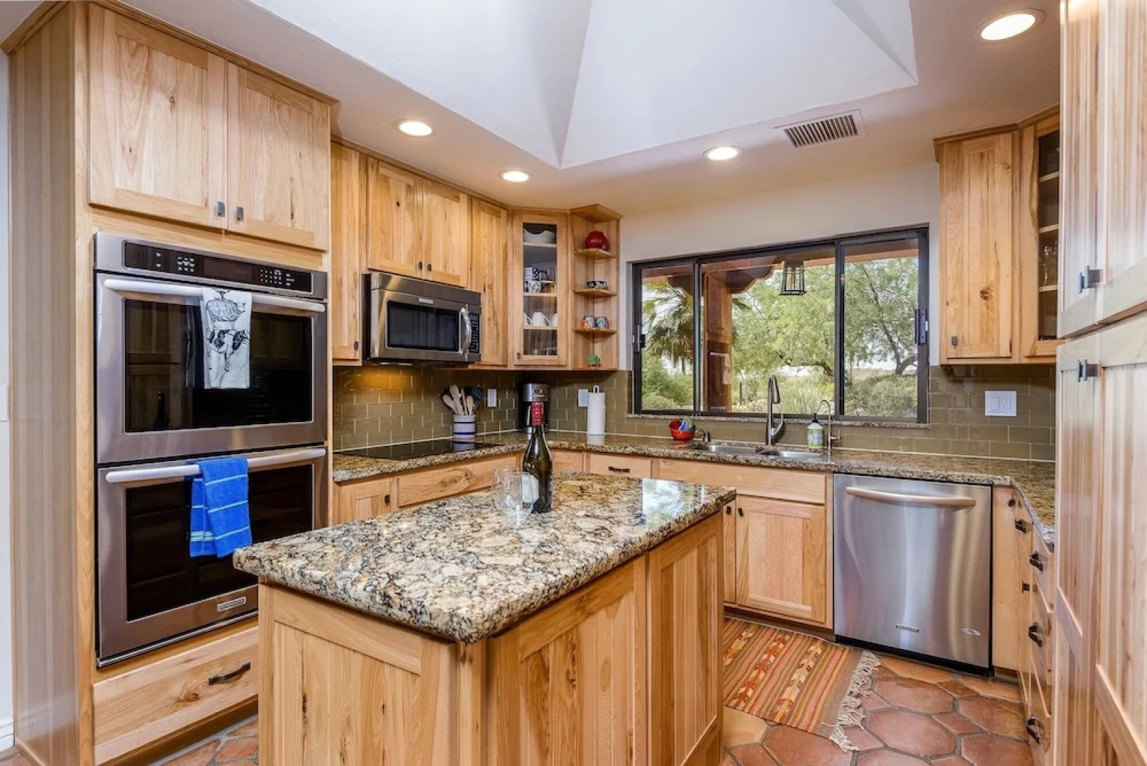 Full Circle Ranch 6 Bedroom Home