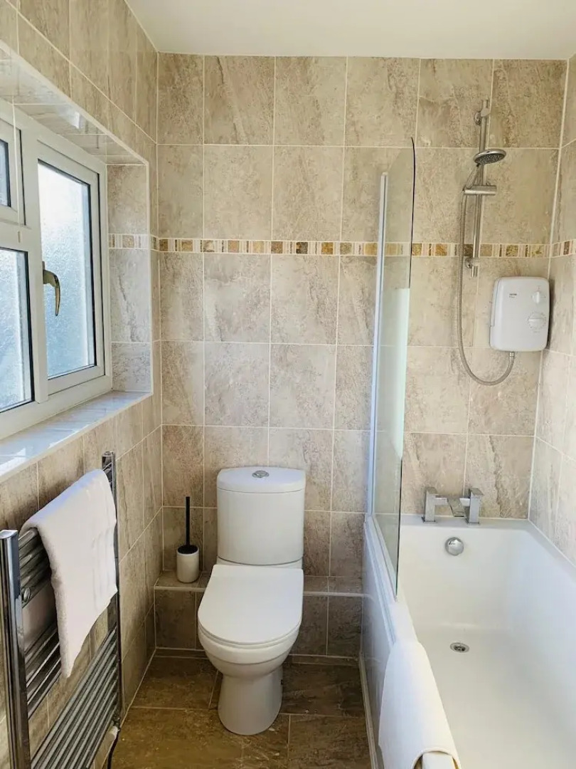 Elegant 3BD Edwardian Home Warminster