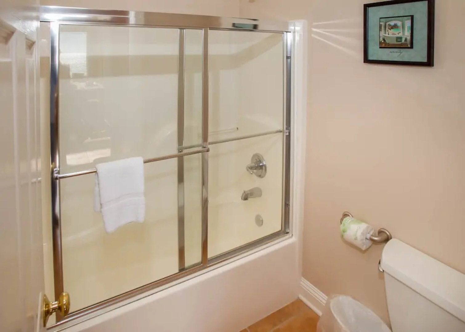 Serenity on the Shore 5 Bedrooms 4.5 Bathrooms Home