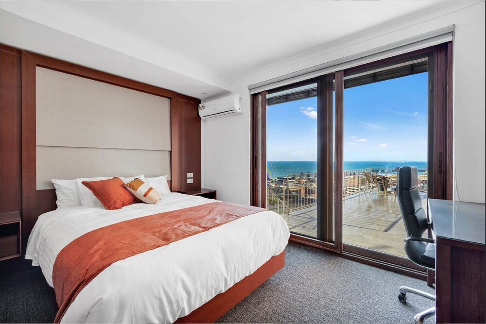 Oakleigh Guest House - Room 6