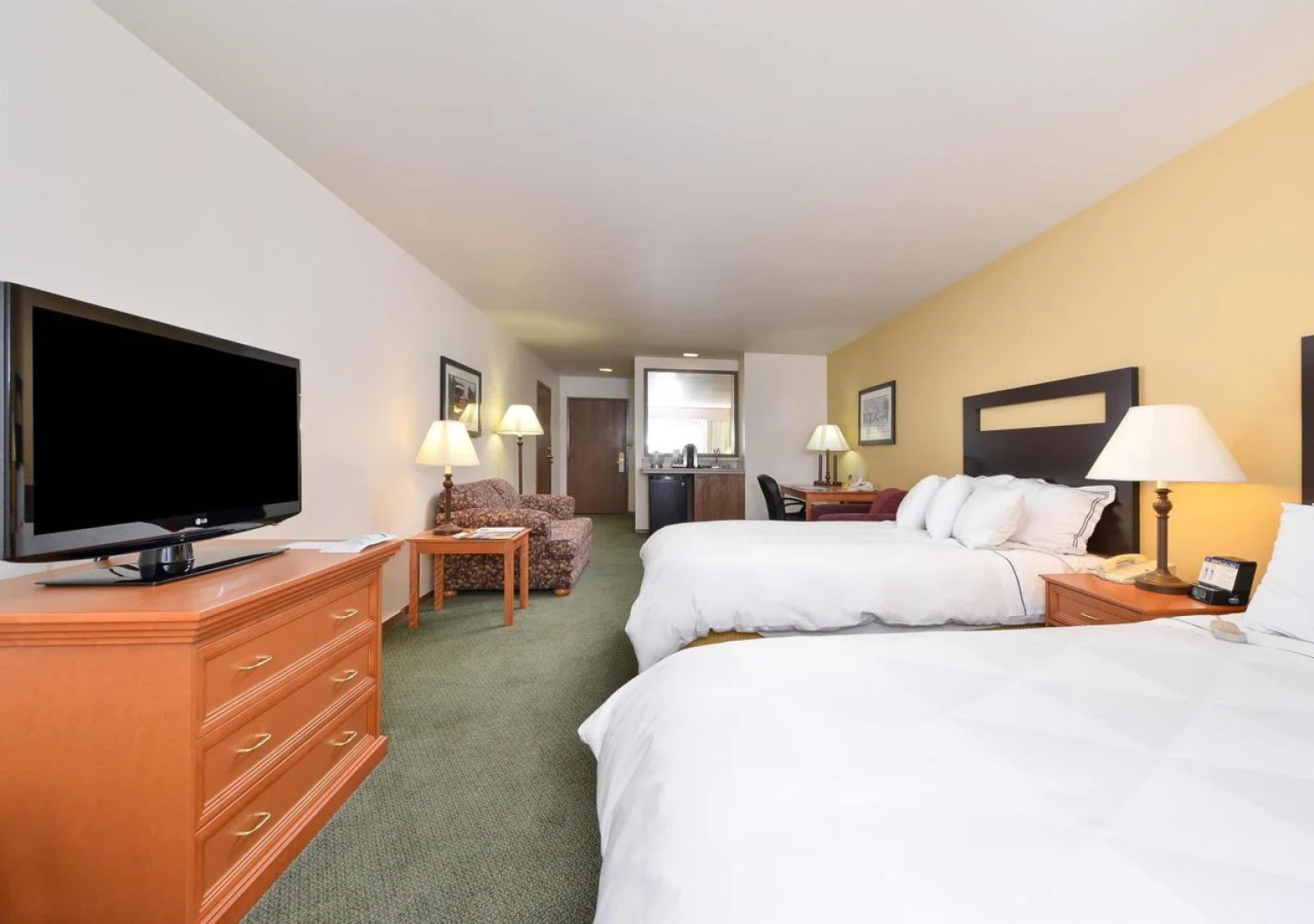 Best Western Plus Plaza Hotel