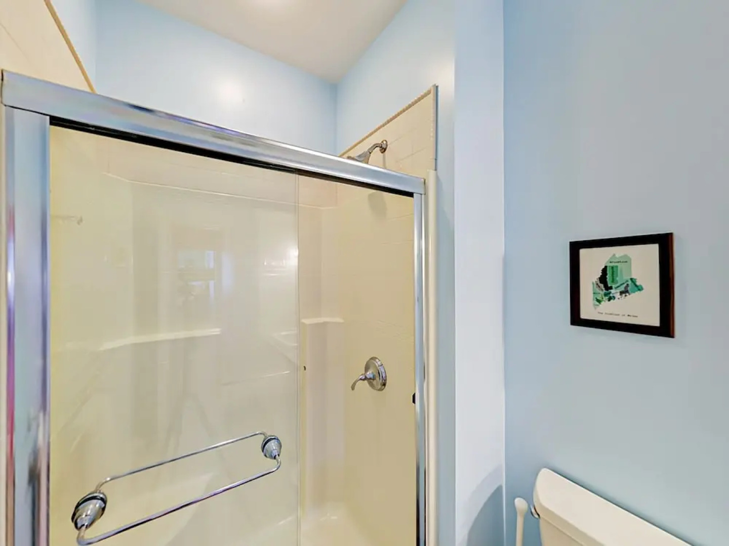 7 Apple Hill Lane Home 3 Bedrooms 2.5 Bathrooms Home