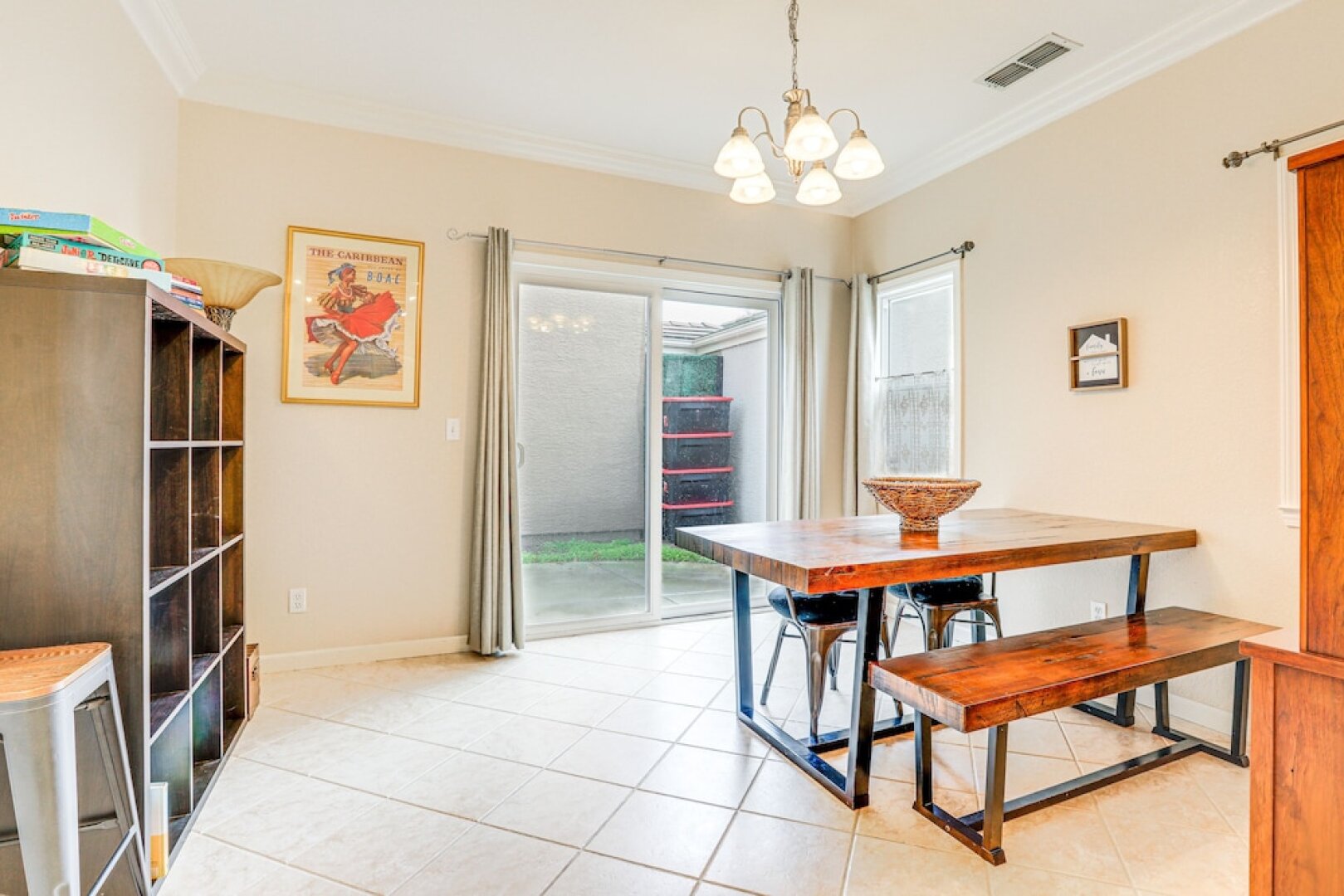 Modern California Escape Near Kayaking & Downtown!