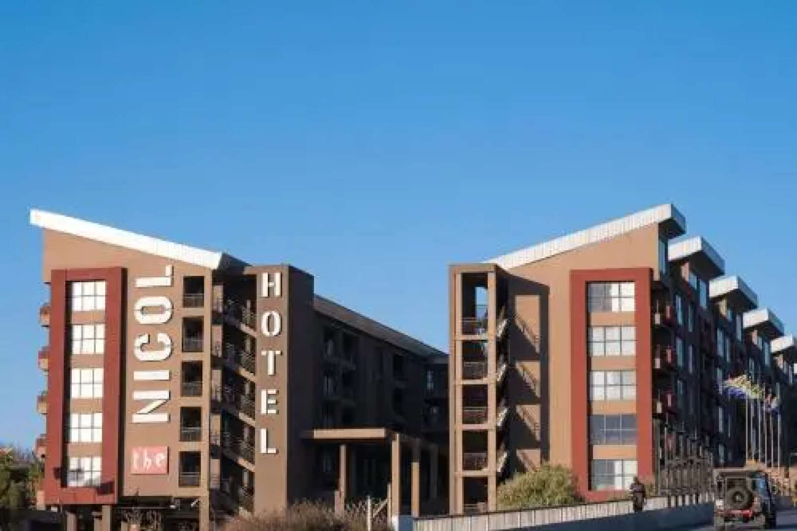 Room 122 @ The Nicol Hotel