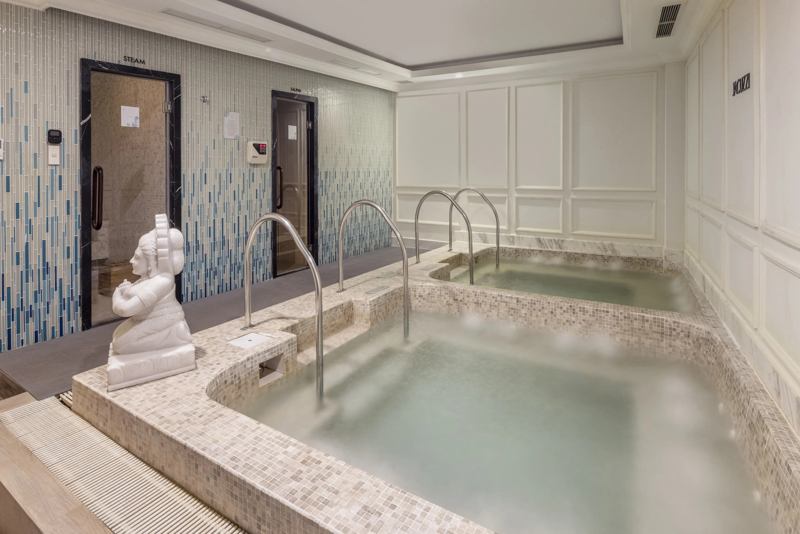 Melia Vinpearl Cam Ranh Beach Resort